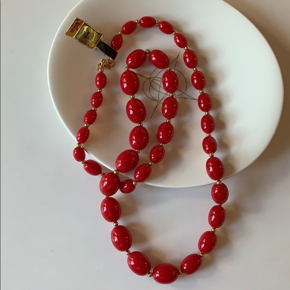Vtg Monet necklace w tag Red resin & gold beads